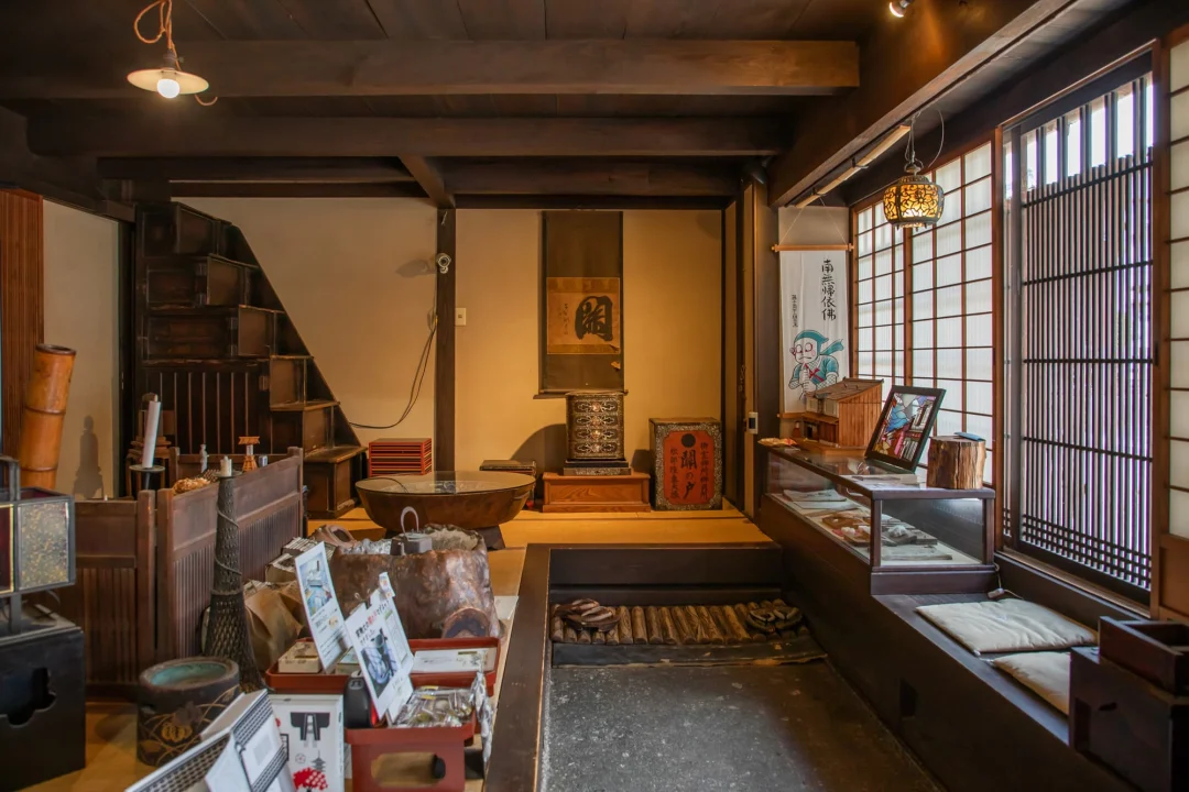 和菓子屋は副業絶品菓子を生んだのは忍者深川屋陸奥大掾