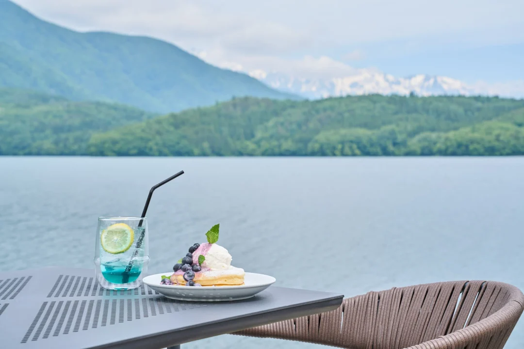 心癒されるオールデイ・カフェao LAKESIDE CAFE