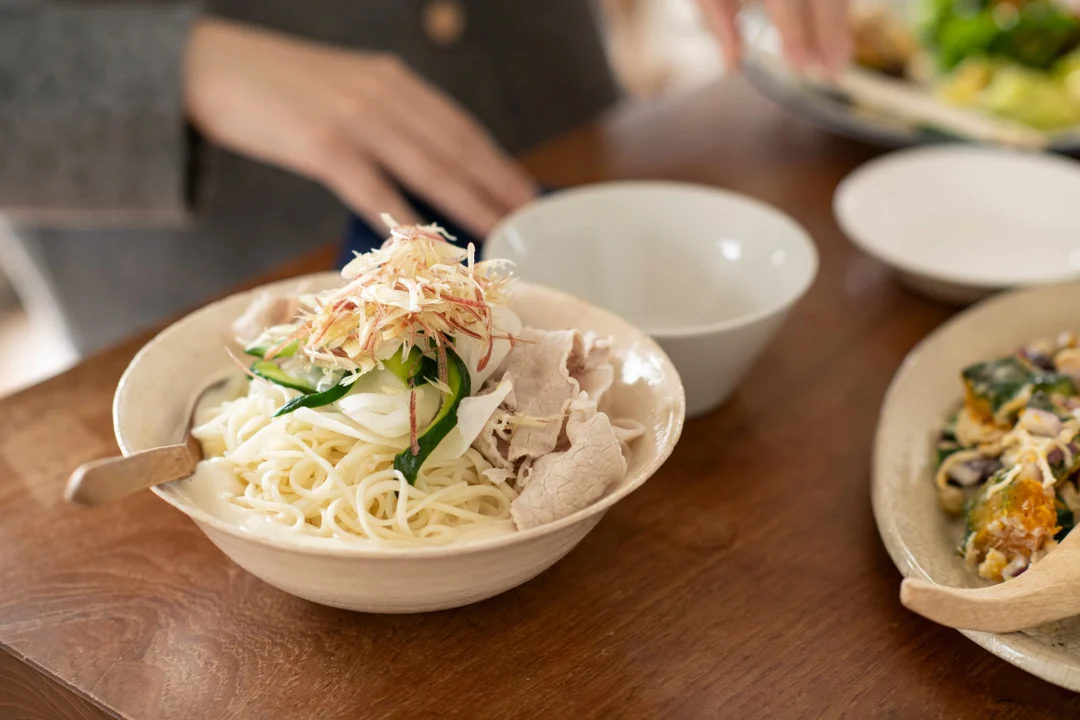 韓国料理でデトックス〜混ぜるだけで完成 さっぱり豆腐のコングクス！